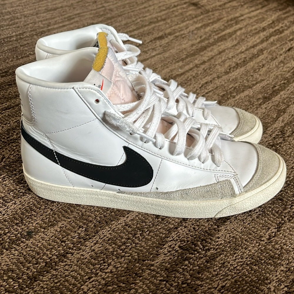 Nike Blazers Men size 9.5